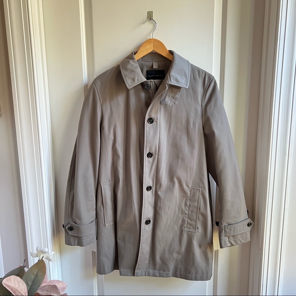 Banana Republic Men’s Mac Rain Jacket